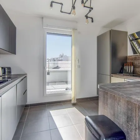 Exceptional Duplex With Terrace And Jacuzzi - - Welkeys Apartamento Châtillon